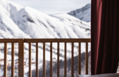 Saint-Sorlin-d'Arves Hotel | Les Cèdres Hôtel - Restaurant - Spa