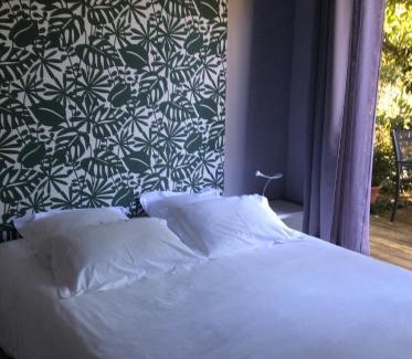 Maillets - Bellevue Bed & Breakfast | Les Cabanes de Do