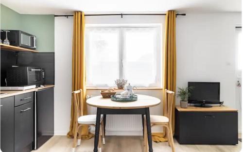 Quinssaines Apartment | Les Cocons d AleXan Le studio balnéo aromathérapie