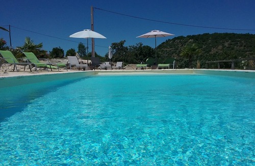Les Vans Cottage | Les GiVans, 60m² gites, heated swimming pool, panoramic view
