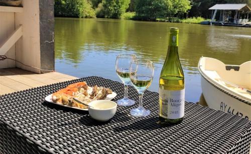 Crach Boat Rental | Les Kabanes de Kerforn