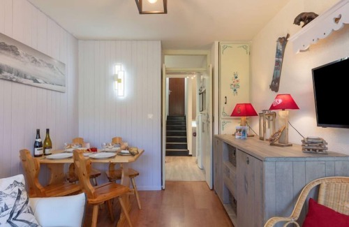 Les Menuires Apartment | Les Lauzes D25 by Interhome