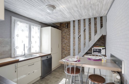 Piolenc Cottage | LES LAVANDES, comfortable, air-conditioned, swimming pool reserved for guests