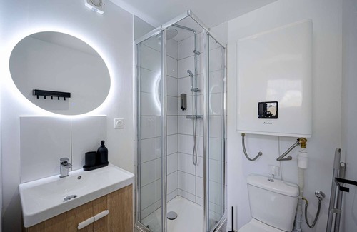 Chatellerault Apartment | Les Maisons Acajou/Superb, fully-equipped studio apartment