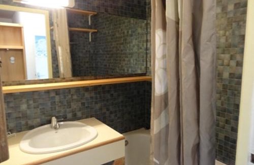 Les Bruyeres Apartment | Les Menuires - 2 pièces + cabine, 5 pers, ski aux pieds, proche ESF - FR-1-178-34