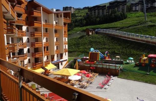 Les Bruyeres Apartment | Les Menuires - 2 pièces + cabine, 5 pers, ski aux pieds, proche ESF - FR-1-178-34