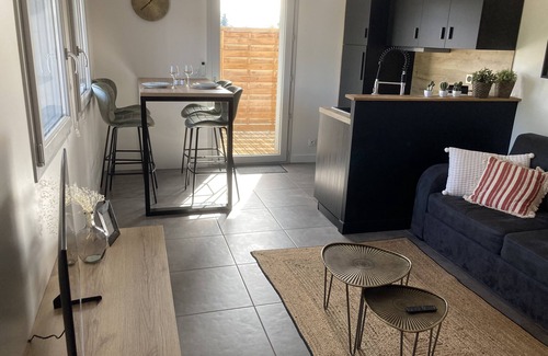 Le Bourget-du-Lac Apartment | Les Mirandelles - Vue/accès lac