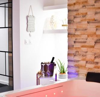 Clermont-l'Herault House | Les Nuits d Olympe - Suite & Spa privatif