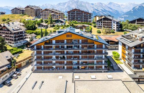 Saint-Pierre-de-Clages Apartment | Les Platanes I1 - 6 pers - centre station