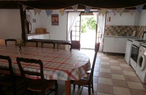 Saint-Pierre-du-Chemin House | Les Poiriers