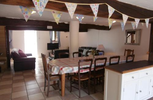 Saint-Pierre-du-Chemin House | Les Poiriers