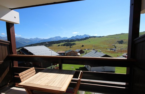 Les Saisies Apartment | Les Saisies - Equipped Studio Cabin for 4 with Balcony