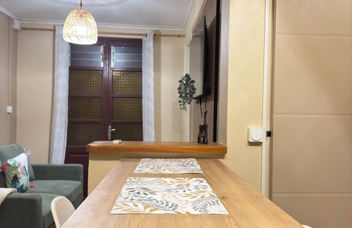 Le Bourg House | Les Secrets de Grippon: Spacious + fast Wifi