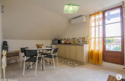 Dornes Bed & Breakfast | Les Volets Bleus