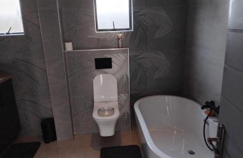 KwaMhlanga House | Lesiba guesthouse