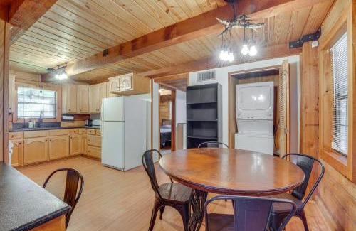 Duson House | Less Than 1 Mi to Casinos Countryside Louisiana Getaway!