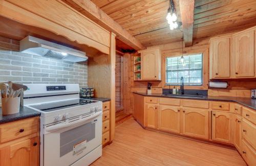 Duson House | Less Than 1 Mi to Casinos Countryside Louisiana Getaway!