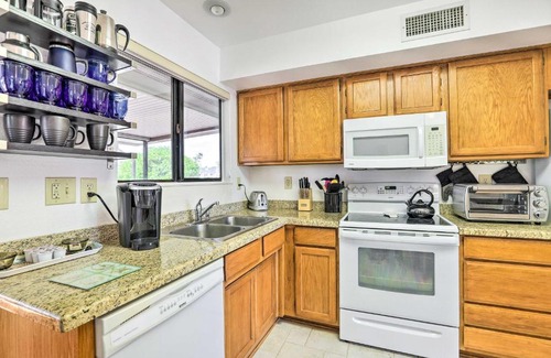 Sun City West House | Less Than 1 Mi to Golf Home with Screened Porch in Sun City