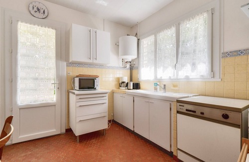Andernos-les-Bains Ski Chalet | Less than 2km from the beach, house for 6