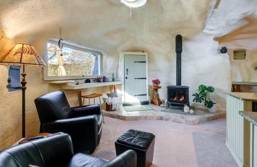 Sandgate House | Less Than 6 Mi to Arlington Whimsical Stone Abode!