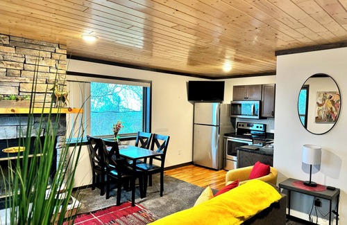 Two Harbors Condo | Lester River Gooseberry Trailside 4-Plex Suites | Lake View | Trail Access