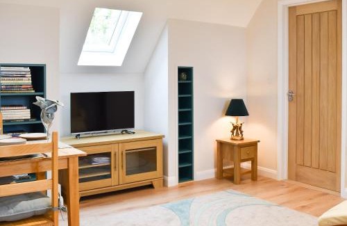 Bures House | Leveret Lodge