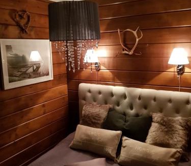 Sirkka Ski Chalet | Levinlento