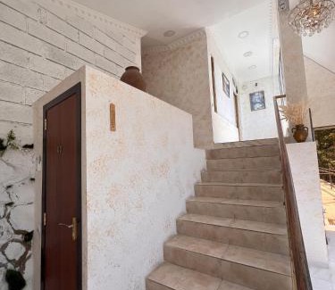 Yerevan Hotel | Leyros & Andersen Hotel
