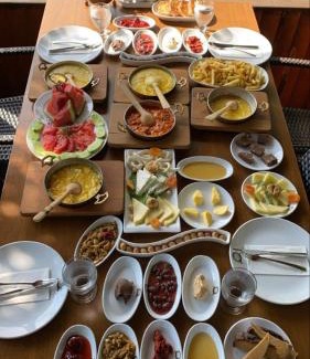 Arakli Hotel | LİYA 107 DAĞ MANZARALI oda