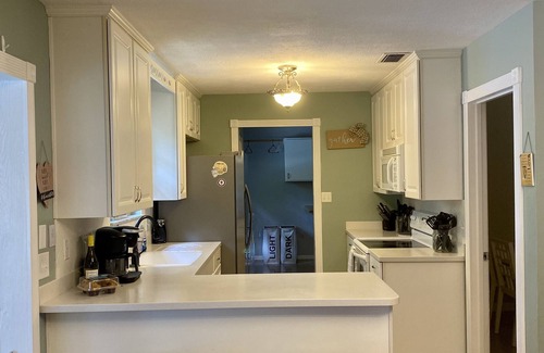 Tallahassee House | Life is better by the pool, near FSU,nPrivate pool, pet friendly, sleeps 8!