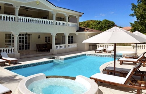 Cofresi Villa | Lifestyle The Crown Villa spectacular alone properties