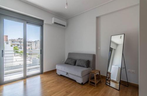 Papagou-Holargos Apartment | Light
