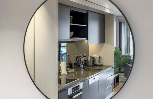 Auckland Central Business District Apartment | Light & relaxing on city fringe