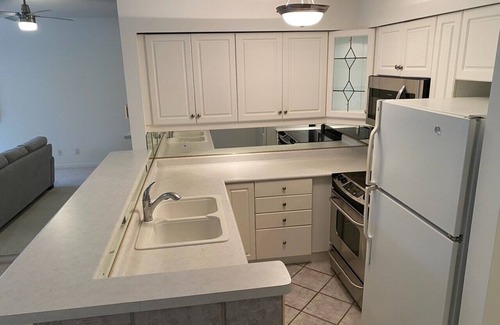 Collingwood Condo | Lighthouse Point Condo - next to Georgian Bay, 5 min from the slopes!