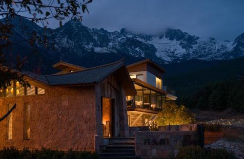 Yulong Resort | Lijiang Snow Mountain stone house
