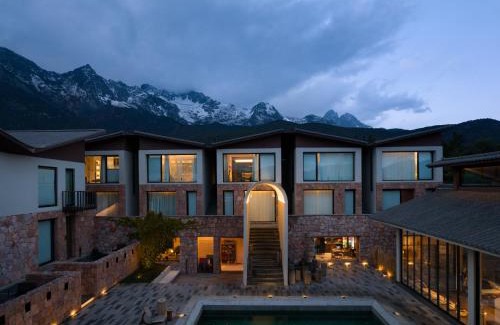 Yulong Resort | Lijiang Snow Mountain stone house
