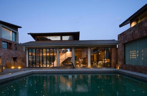 Yulong Resort | Lijiang Snow Mountain stone house