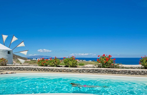 Imerovigli Villa | Lilac Windmill Santorini luxury villa with private pool and sea view