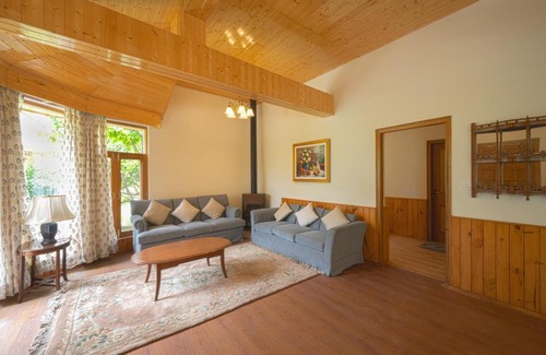 Manali House | Lily Brook Cottage