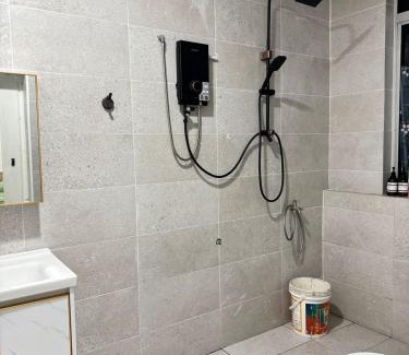 Kuala Sungai Baru House | Lily Homestay Villa