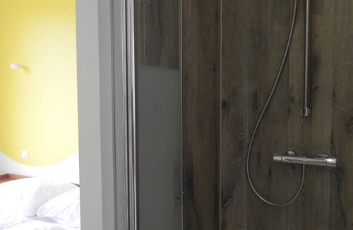 Cerizay Apartment | Lily-rose apartment 20 mins from Puy du Fou 8 pers.