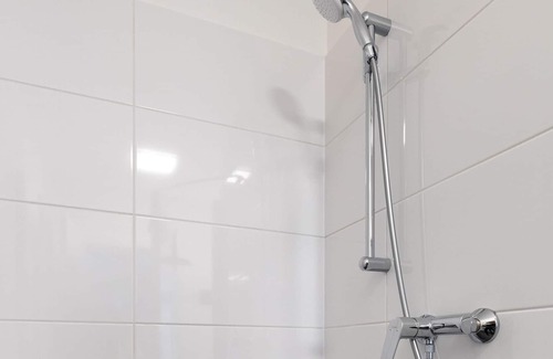 Klagenfurt am Woerthersee Apartment | limehome Klagenfurt Karfreitstraße | Suite L