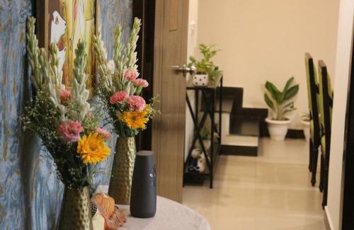 New Delhi House | Lime Stays B&B GK-2 at Greater Kailash Metro South Delhi nearby Saket Select City