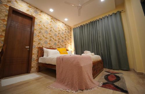 DLF Phase 5 Apartment | Lime Tree 3BHK Serviced Apartments DLF Phase -5 Gurgoan