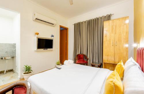 Sector 39 Hotel | Lime Tree Premier near Medanta Medicity