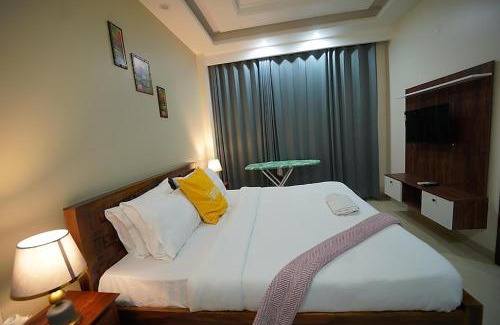 DLF Phase 5 Apartment | Lime Tree Two BHK Service Apartment Golf Course Road Gurgaon