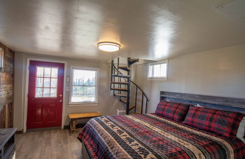 West Jefferson Cottage | Limited Time - $99 /Night - On the Blue Ridge Parkway - Views - Hiking - Boone - West Jefferson