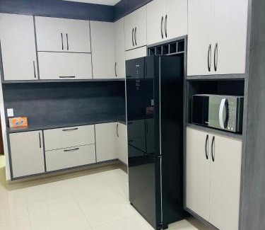 Tatui House | Linda casa em condomínio