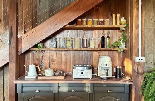Montville House | Linden Rose Barn | Short Walk to Waterfall + Views
