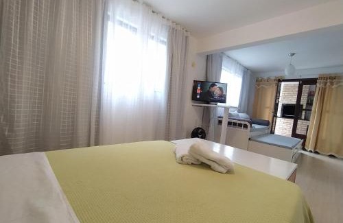 Tribess Apartment | Lindo espaço inteiro Oktoberfest c/churrasqueira.